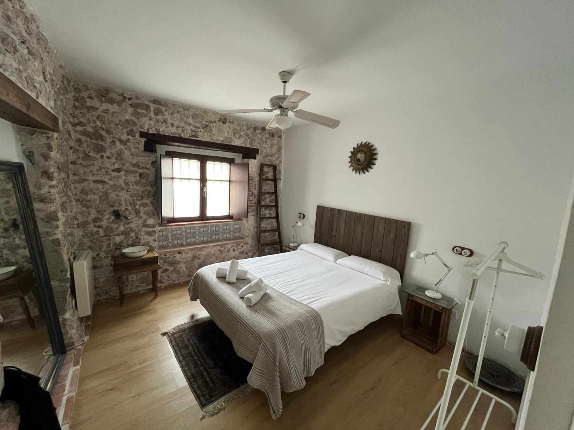 Alojamiento De Piedra Con Encanto Burgo Exterior foto